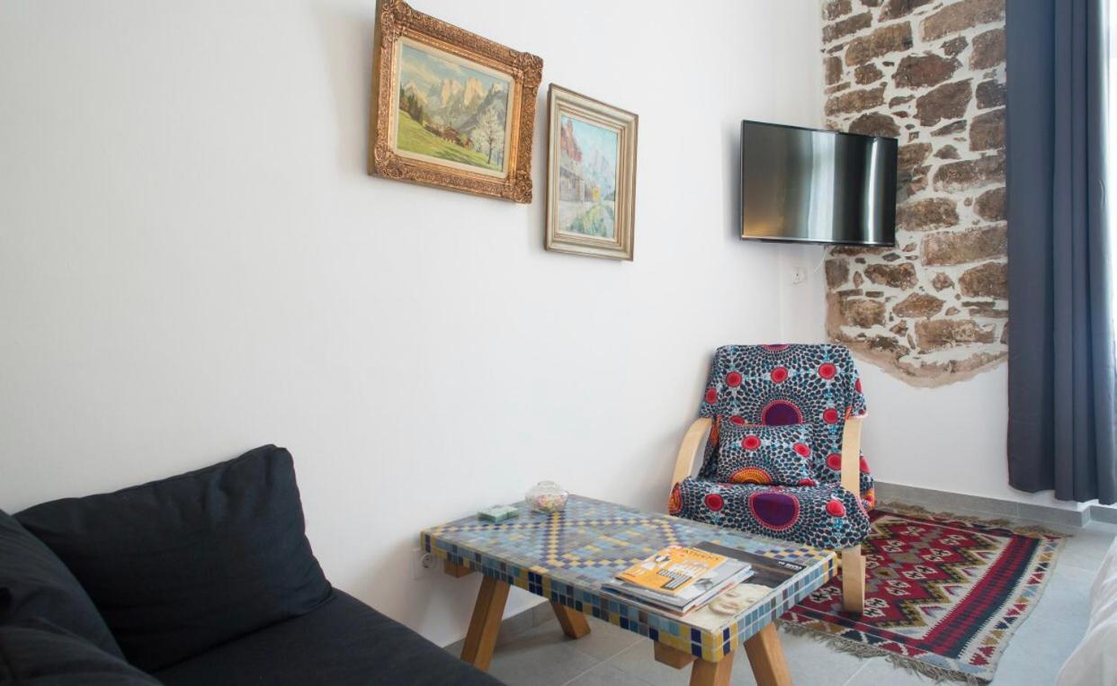 A Litte Taste Of Home Guest House Aten Exteriör bild